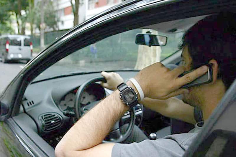 Combinação celular e volante é usada por 51% de motoristas