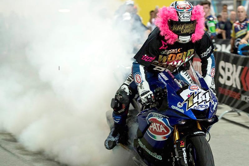 Com sua R6, Yamaha conquista o Mundial de Supersport