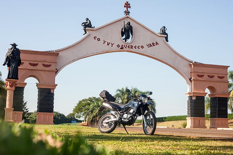 São Miguel das Missões, no Rio Grande do Sul, é um lugar que encanta pela sua história e simplicidade... um ótimo destino para uma viagem de moto! Foto: Lenize Reis