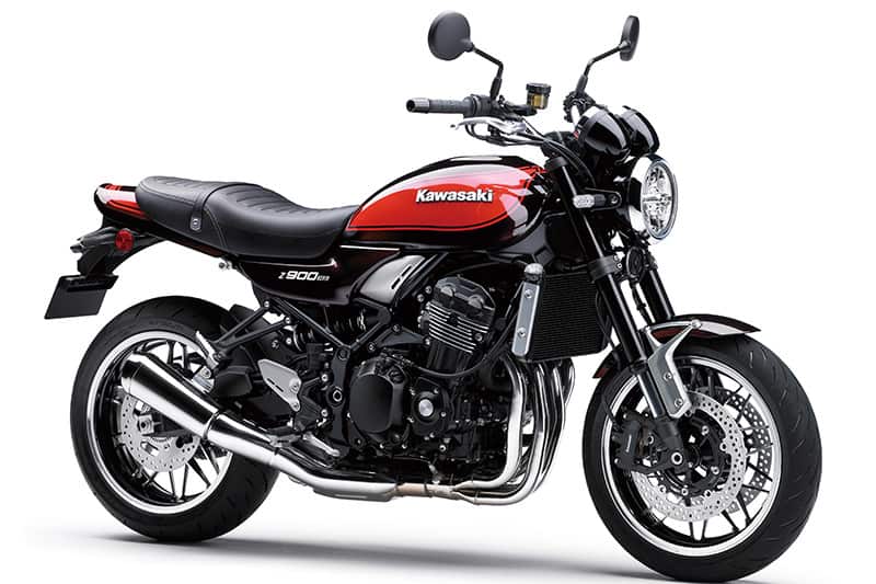 Modelo é inspirado na Kawasaki Z1, que marcou época na década de 1970. No visual e mecânica, antigo e contemporâneo se misturam - como no sistema de iluminação com farol redondo em LED