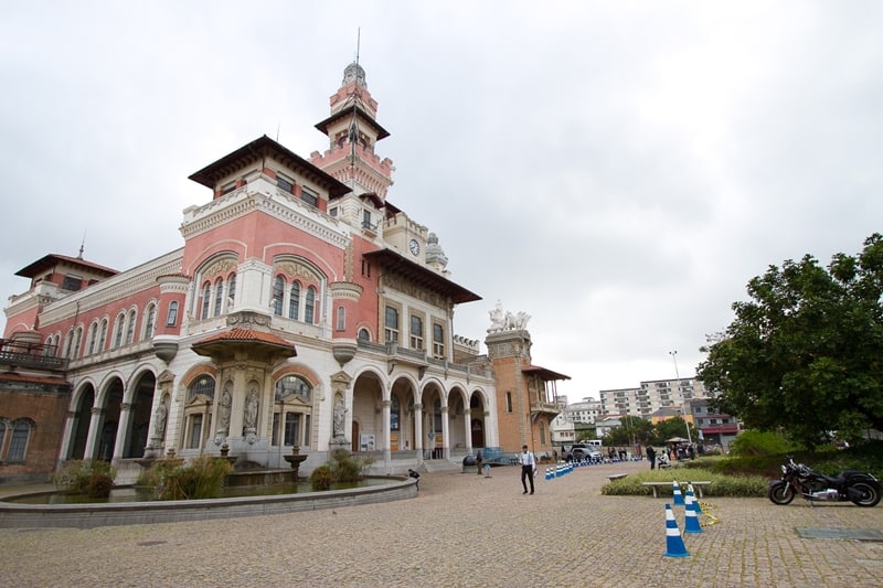 Museu Catavento, antigo palácio das Indústrias, recebe as motos clássicas para o 1º São Paulo Moto Classic