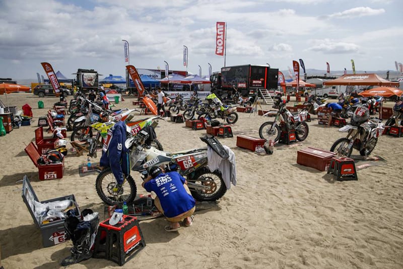 As motos são a maior categoria do Dakar 2019, representada por 135 motocicletas - Foto: Dakar/DPPI