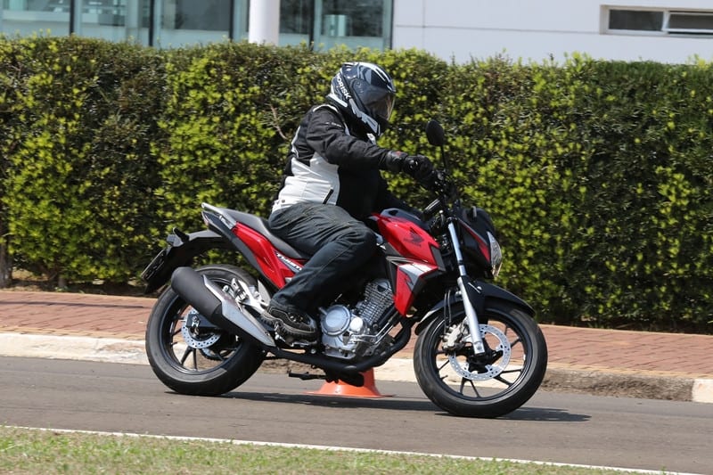 Test ride Honda CB 500F 2020: nova geração mais refinada - Motonline