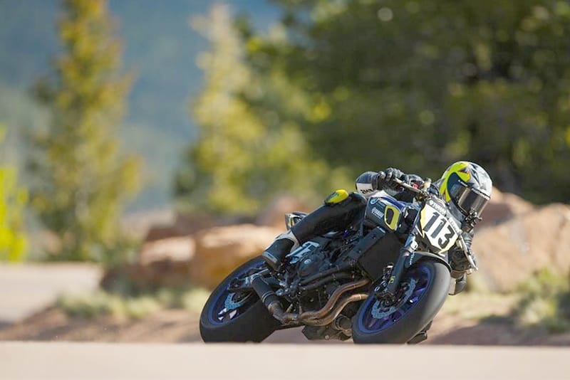 Rafael Paschoalin triunfa em corrida internacional pilotando uma Yamaha  MT-07 – Funbike