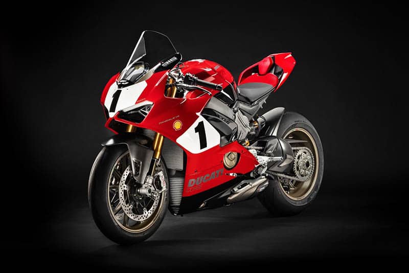 A Ducati vai abrir sua caixa de máquinas dos sonhos em casa, no Salão de Milão. Entre os destaques uma edição especial, limitada a 500 unidades, da novíssima V4 S (foto)