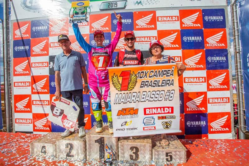 Com cinco títulos Brasileiros de Motocross, Maiara celebra sua décima conquista nacional - aos 23 anos