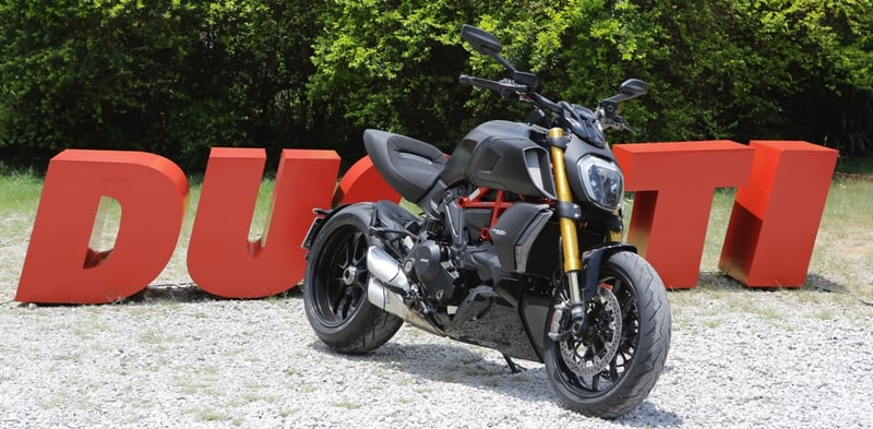 Ducati Diavel 1260S: símbolo de uma marca que deseja mostrar que está mudando... para melhor