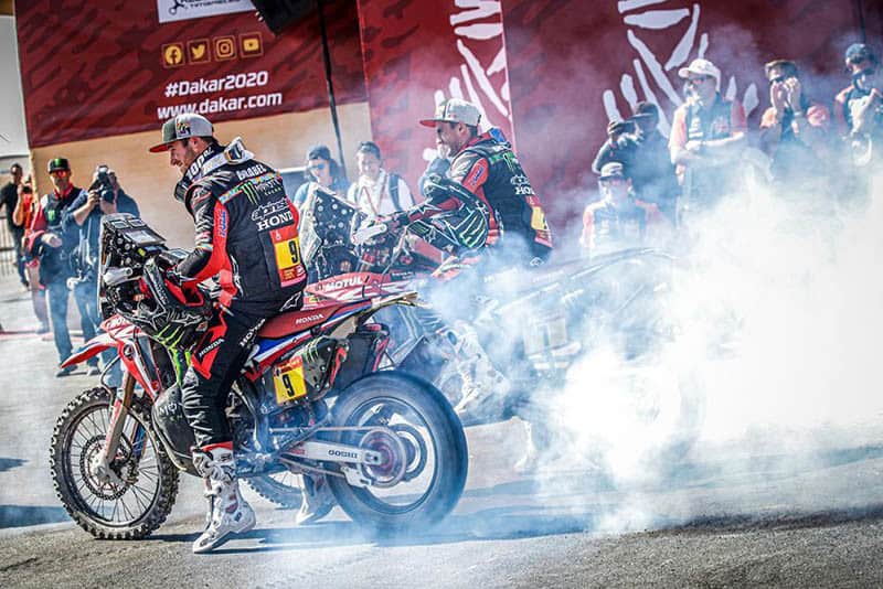 Brabec celebra o título e Honda comemora três motos do time no top 10 - Foto: Dakar Media