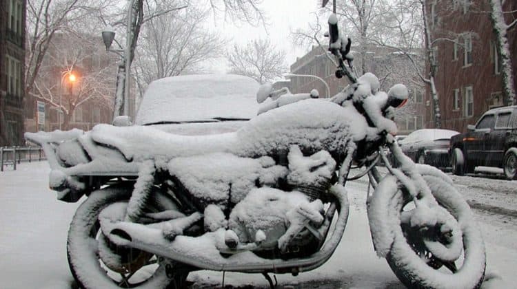 Dicas para ligar a moto no frio [vídeo]