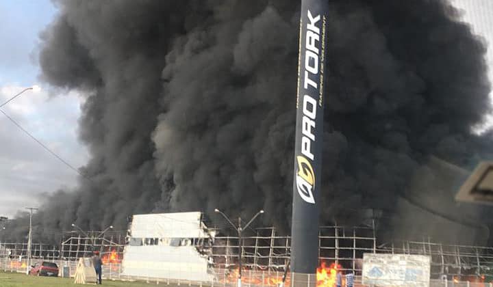 Incêndio atinge fábrica da Pro Tork em Siqueira Campos (PR)