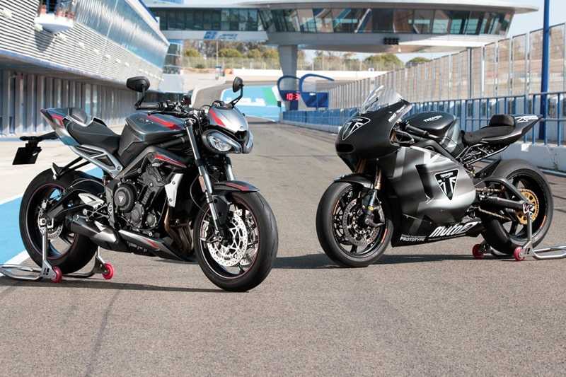 Assim, Street Triple RS e os protótipos do Mundial de Moto2, categoria intermediária da MotoGP, compartilham o mesmo motor de 765 cm³ (que gera 123 cv na naked)