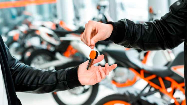 6 dicas para evitar ‘roubadas’ ao comprar moto usada