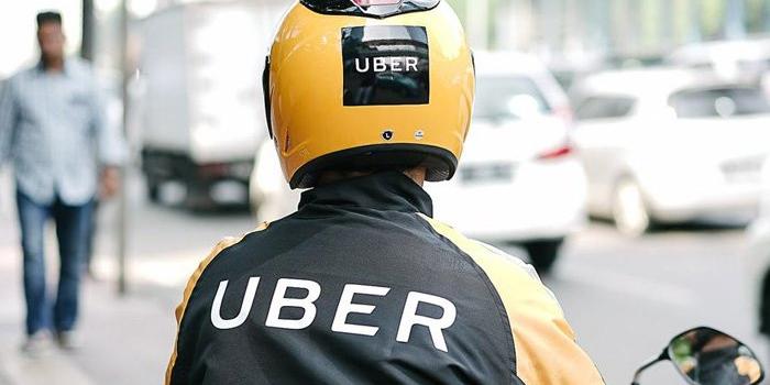 Uber das motos chega ao Brasil e promete corridas até 30% mais