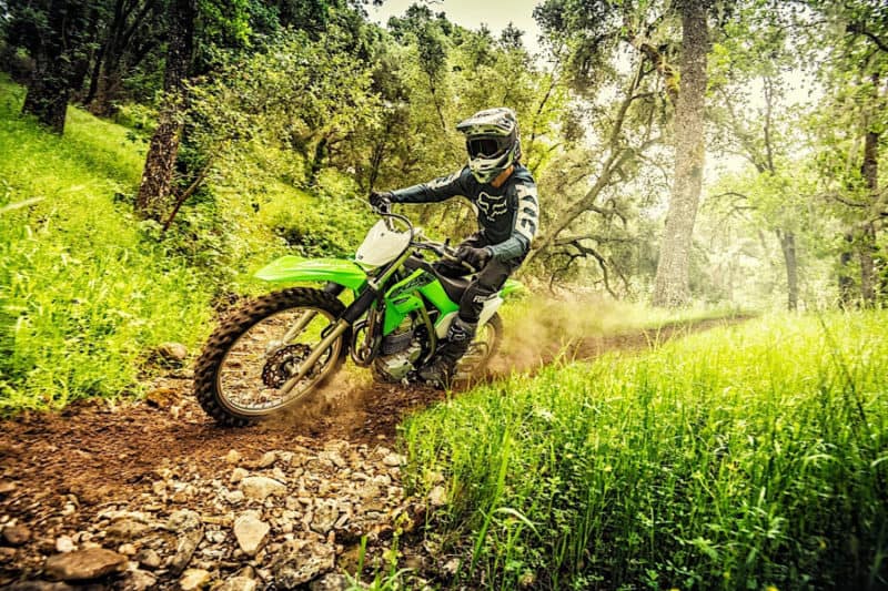 Motos de trilha Kawasaki: 6 opções para comprar em 2021 - Motonline
