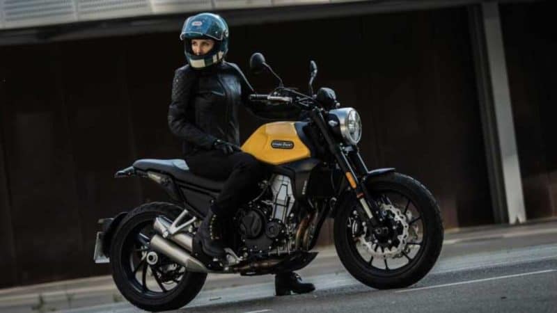 Motos Novas : +500 cc a 800 cc - Andar de Moto
