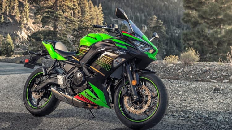 Motos Kawasaki 650 terão novidade eletrônica em 2023