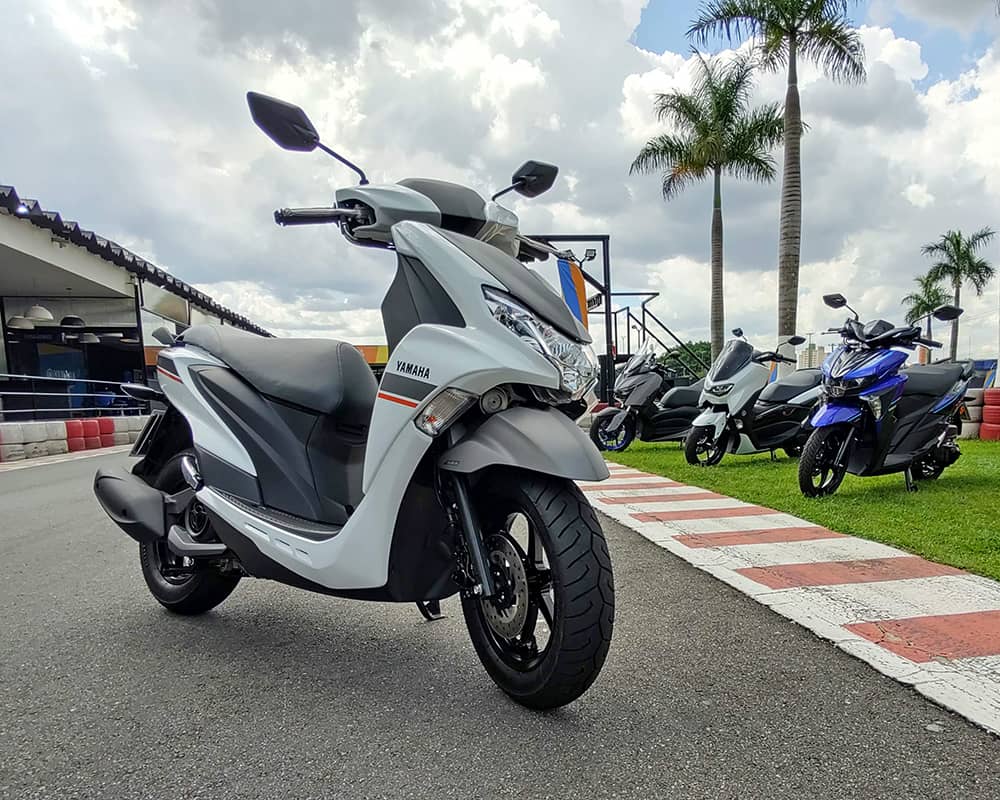 fluo yamaha é uma das motos que estão na moda em 2022