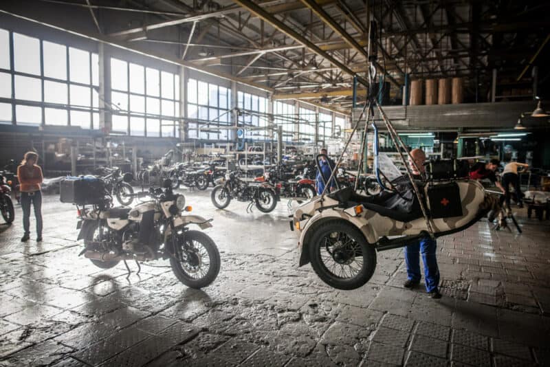fábrica da ural, principal marca de motos da russia