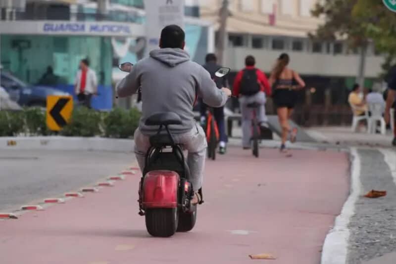 scooter elétrica não pode andar na ciclovia