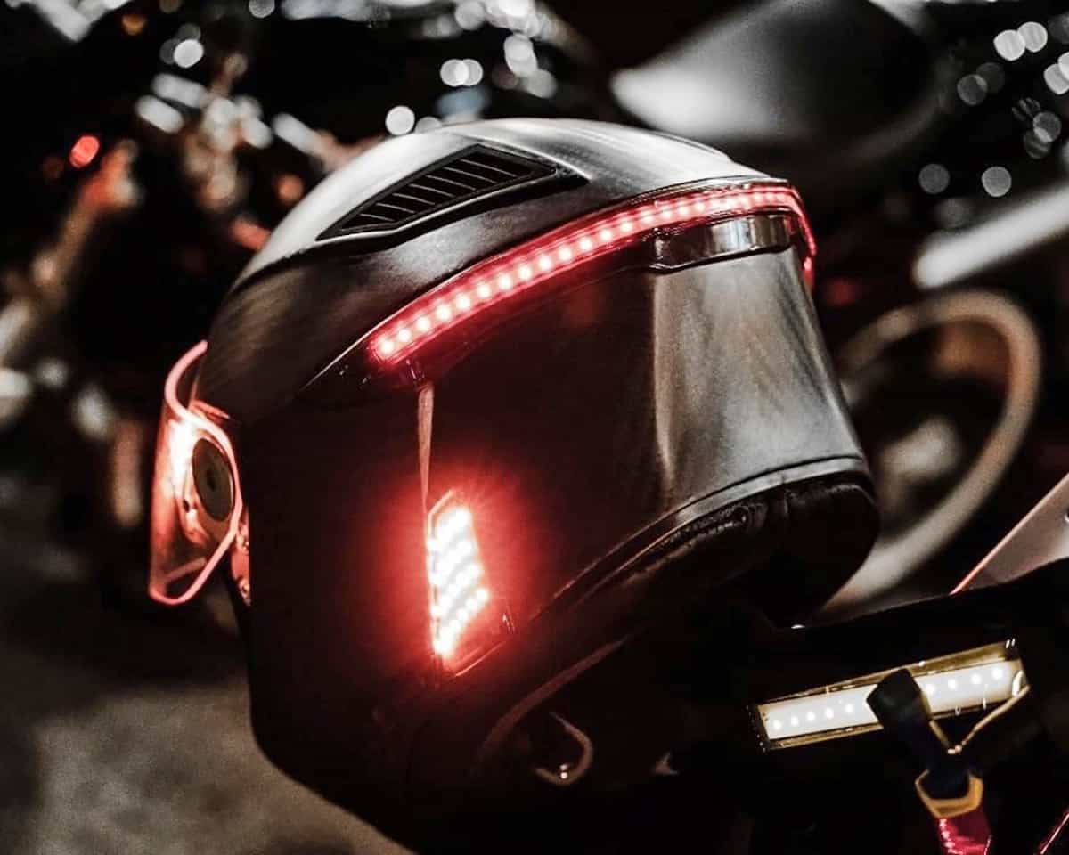 capacete de moto com led