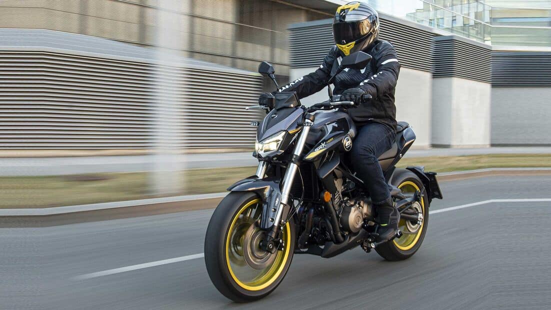 moto chinesa que é a nova concorrente da mt 03
