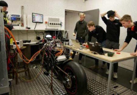 Moto elétrica desenvolvida por estudantes da Twente