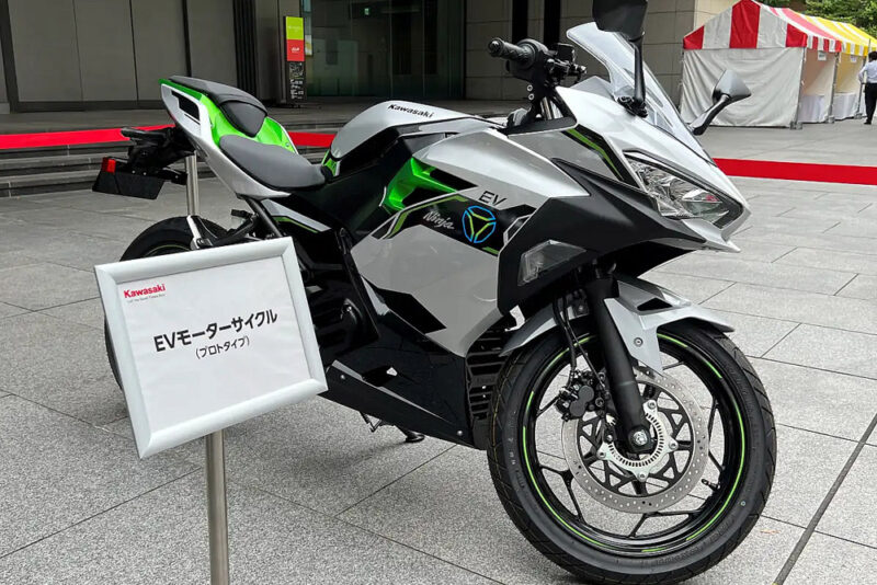 Kawasaki usa corrida no Japão para mostrar motos eletrificadas
