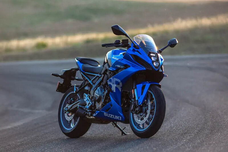 nova moto esportiva da suzuki de 800 cc