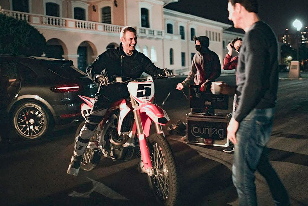 Para curtir de casa: filme de motos 'Tração' chegou no streaming