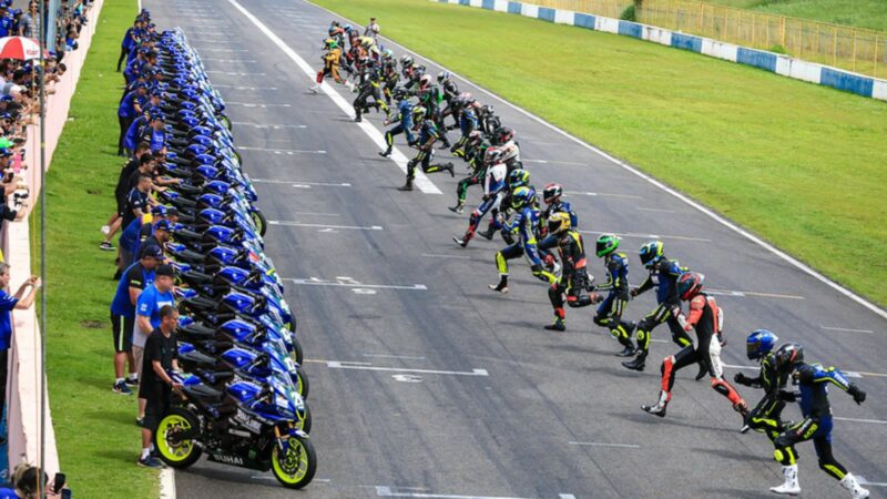 A corrida R3Horas irá abrir a temporada 2024 da Yamaha bLU cRU