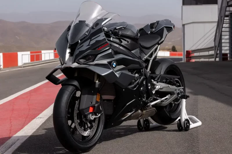 Nova BMW S 1000 RR 2026: nova cor Cinza Bluestone - Divulgação