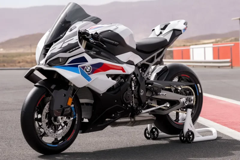 Nova BMW S 1000 RR tem o preço revelado e pré-venda aberta - Divulgação