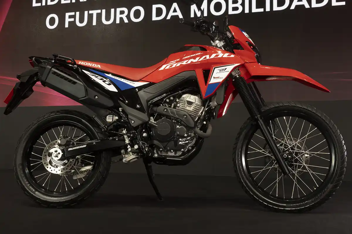 Curtiu? Veja o visual da nova Tornado 300, inspirado no Dakar - Motonline