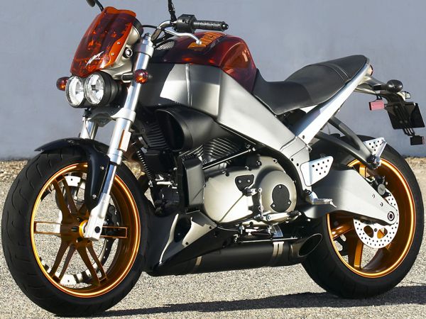 Moto modelo Buell Lightning