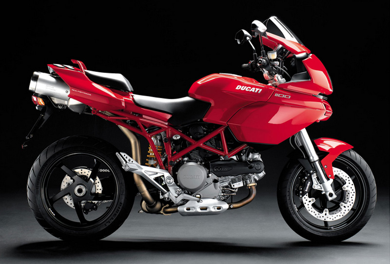 Moto modelo Ducati Multistrada 1100