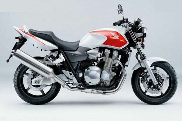 Moto modelo Honda CB 1300