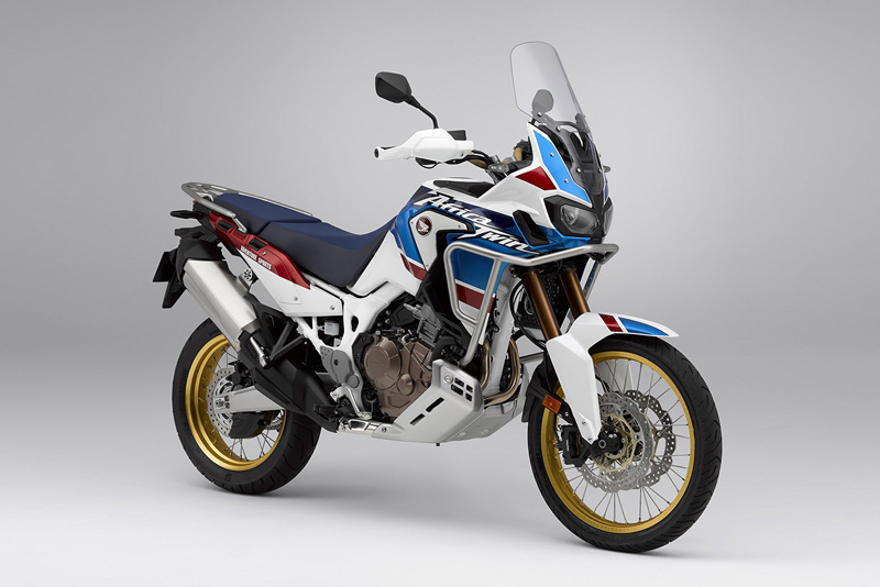 Moto modelo Honda CRF 1000 L Africa Twin