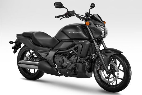 Moto modelo Honda CTX 700N