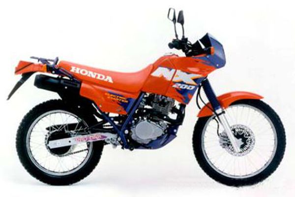 Moto modelo Honda NX 200