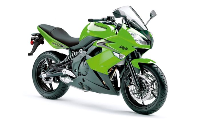 Kawasaki Ninja faz 40 anos como referência de moto esportiva