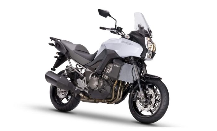 Moto modelo Kawasaki Versys 1000