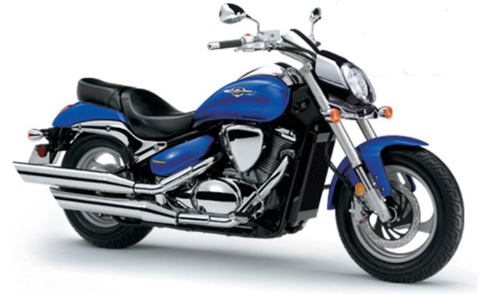 Moto modelo Suzuki Boulevard 800