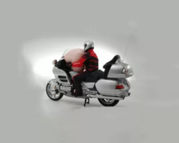 Além da Gold Wing: Honda trabalha em novo airbag para motos