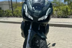 imagem moto Honda ADV