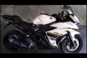 Foto moto Yamaha R3