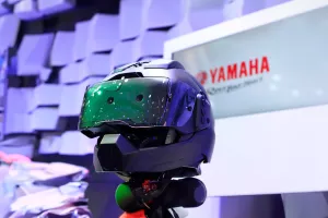 capa noticia Melhor que Vision Pro? Yamaha terá capacete de moto com VR