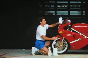 capa noticia Nada de Ducati e Honda; veja a moto que Ayrton Senna colecionou