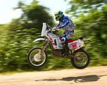 Tiago Fantozzi é o melhor brasileiro entre as motos no Rally Dakar