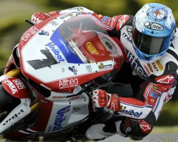 Carlos Checa se aproxima do 13° título da Ducati no mundial de superbikes