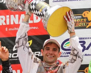 Duda Parise é campeão brasileiro de motocross 2011